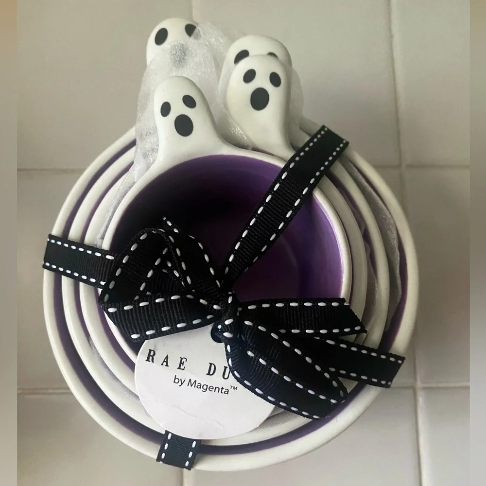 Rae Dunn ghost measuring cups 4 count